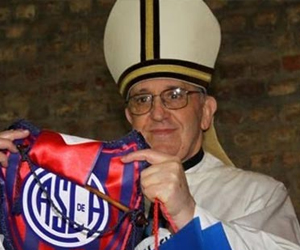   مصر اليوم - برشلونة يُهنيء بابا الفاتيكان ويدعوه لزيارة كامب نو