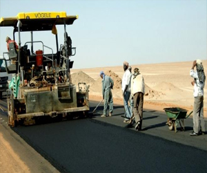   مصر اليوم - افتتاح الطريق البري بين مصر والسودان خلال أيام