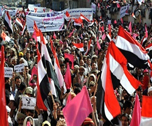   مصر اليوم - توافد آلاف اليمنيين للمشاركة في جمعة الثورة تحقق أهدافها