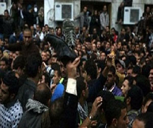   مصر اليوم - السلفيون يتظاهرون أمام منزل السفير الإيراني في مصر