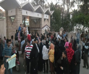   مصر اليوم - تظاهرة في المنصورة تنديدًا بانتهاكات الشرطة