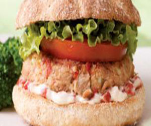   مصر اليوم - ساندويتش البرجر بالتونة