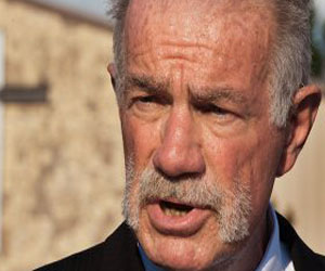   مصر اليوم - القس جونز يخطط لحرق2998 نسخة من القرآن