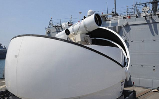   مصر اليوم - البحرية الأميركية تَختبر النسخة التَجريبية من أول مدفع ليزر في العالم