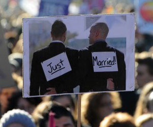   مصر اليوم - مجلس الشيوخ الفرنسي يقر المادة الأولى من مشروع قانون زواج المثليين