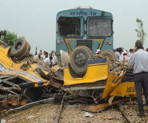  مصر اليوم - مقتل شخصين وإصابة اكثر من 50  في حادث قطارات في الهند