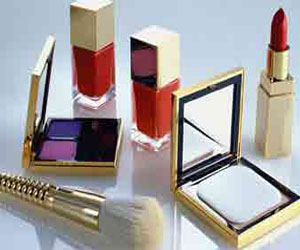   مصر اليوم - مستحضرات التجميل تسبب خللًا في الغدد