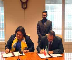   مصر اليوم - الكويت وجمهورية ناورو يوقعان بيانًا مشتركًا لعلاقات دبلوماسية