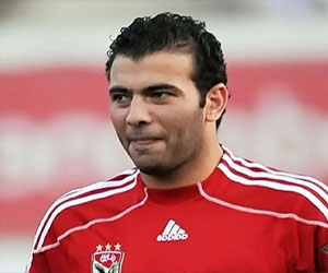   مصر اليوم - عماد متعب يسعى إلى ثنائيات مع عبد الظاهر وحمدي لمصلحة الأهلي