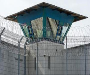   مصر اليوم - اكتشاف خلية للنازيين الجدد داخل داخل عدة سجون في ألمانيا