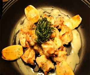   مصر اليوم - الدجاج المشوي مع صلصة الثوم