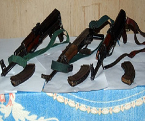   مصر اليوم - ضبط شخصين بحوزتهما 5 بنادق متنوعة وفرد خرطوش في كرداسة