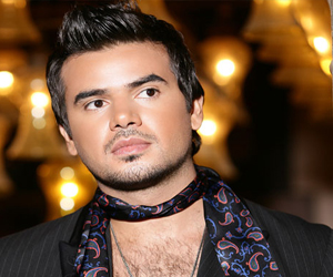 مصر اليوم - ساموزين لـمصر اليوم:حلمت بيكي شجعني على الغناء بالإنكليزية