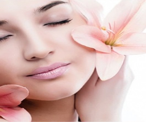 مصر اليوم - استعيدي نضارة بشرتك بالخوخ