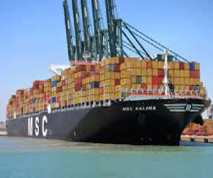   مصر اليوم - وقف شحنة نفايات مهربة من إيطاليا إلى مصر