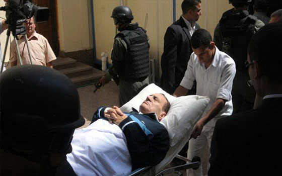 مصر اليوم - جنايات القاهرة تنظر السبت أول جلسات إعادة محاكمة مبارك ونجليه والعادلي