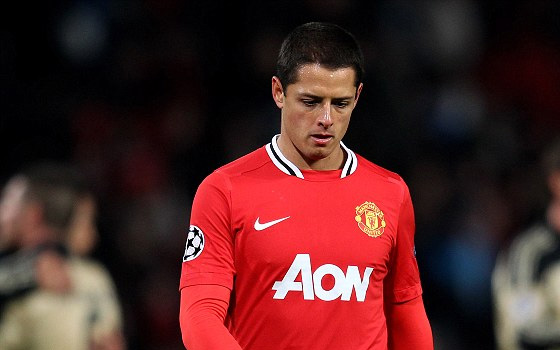 مصر اليوم - عيون المان يونايتد ترقب فالكاو وليوواندوسكي