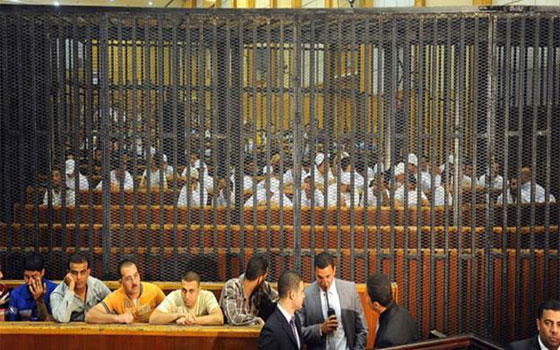 مصر اليوم - استئناف الإسماعيلية تواصل جلساتها والدفاع يستدعي رئيس الجمهورية