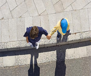 مصر اليوم - علمى طفلك كيف يحافظ على سلامته بصفة عامة