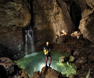   مصر اليوم - رحلة إلى مركز الأرض في أعمق كهف في العالم