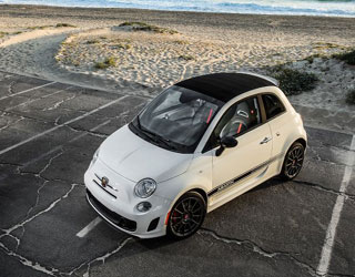   مصر اليوم - فيات500c Abarth  2013  تظهر بسقف مكشوف