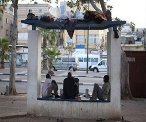   مصر اليوم - الأمن يرحل 3 مهاجرين إريتريين إلى خارج البلاد