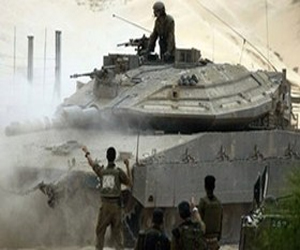   مصر اليوم - دبابات الاحتلال تطلق نيرانها تجاه المزارعين وسط غزة