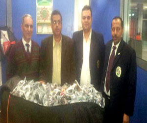   مصر اليوم - جمارك مطار الغردقة تحبط تهريب 800 نظارة بحوزة راكب أسباني