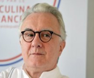   مصر اليوم - الطاهي الفرنسي الان دوكاس يتلقى جائزة عن مجمل مسيرته