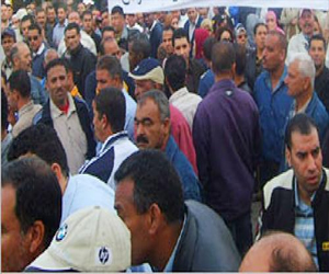   مصر اليوم - عمال أوقاف الجيزة يواصلون إضرابهم لليوم الثاني