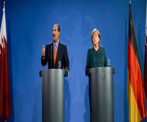   مصر اليوم - ميركل تحذر من تداعيات الحرب في سورية وتصف قطربـ لاعب أساسي