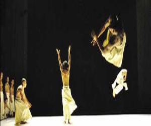   مصر اليوم - تواصل فعاليات مهرجان الرقص المعاصر الـ 5 بعرض وادي القمر