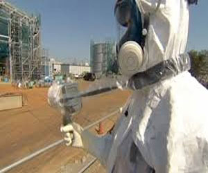 مصر اليوم - تيبكو تبدأ نقل المياه المشعة إلى خزانات فوق الأرض