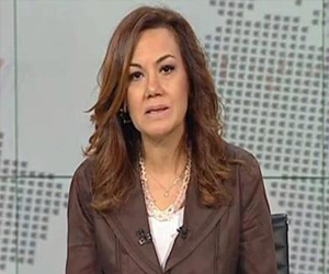   مصر اليوم - بثينة كامل تحمل قيادات الإخوان مسؤولية اشتباكات دار القضاء