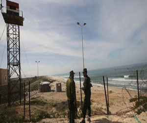   مصر اليوم - الأمن المصري يسلم متسللين فلسطينيين إلى غزة