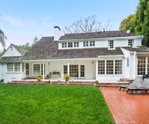   مصر اليوم - لورن كونراد تشتري منزلاً في لوس أنجلوس بـ3.7 مليون دولار