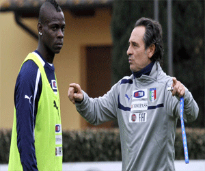   مصر اليوم - برانديلي لبالوتيلي: لا يجب أن تخرج مطرودًا في كل مباراة