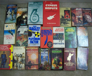   مصر اليوم -  كارثة تسير على قدمين  أكثر الروايات مبيعًا