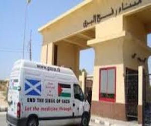   مصر اليوم - عبور طبيبين مصريين ومتضامنين تركيين إلى قطاع غزة