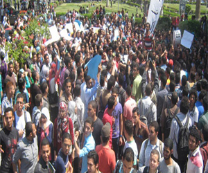   مصر اليوم - الشرطة تنهي اعتصامًا لطلاب تجارة السويس