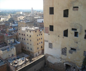   مصر اليوم - احتجاج 200 ضحية للمنازل المهددة بالسقوط في فاس القديمة