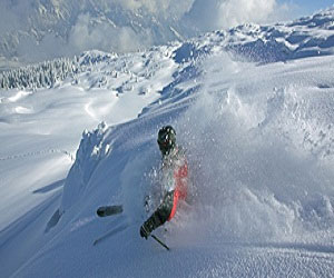   مصر اليوم - بيزول منطقة جاذبة لهواة التنزه بحذاء الثلوج