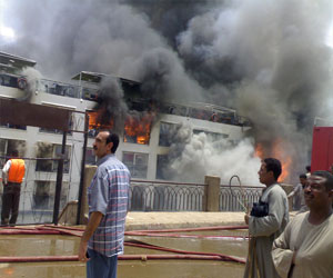   مصر اليوم - نيابة أسوان تحقق في احتراق الباخرة نايل فيستيفال