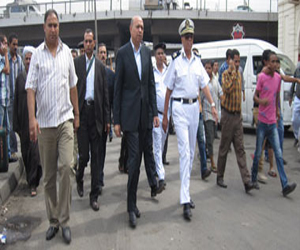   مصر اليوم - مدير أمن القاهرة يقود حملة لإزالة الاشغالات والتعديات في الشوارع