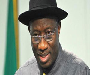   مصر اليوم - الرئيس النيجيري يتعهد بمعاقبة المسؤولين عن مذبحة باجا