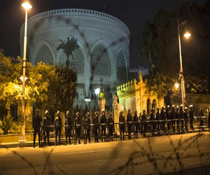   مصر اليوم - اعتقال 12 في محيط القصر الرئاسي بعد استهدافه بمولوتوف