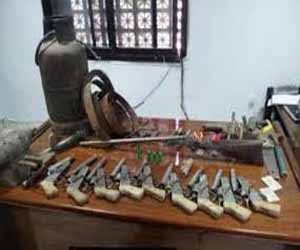   مصر اليوم - ضبط ورشة لتصنيع الأسلحة في الدخيلة غرب الإسكندرية