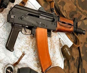   مصر اليوم - ضبط قنبلتين يدويتين وسلاح آلي في الإسماعيلية