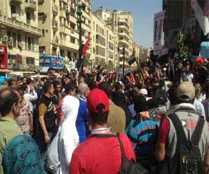   مصر اليوم - علمانيون تنهي وقفتهم لإلغاء خانة الديانة