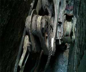   مصر اليوم - اكتشاف جزء من طائرة نفذت 11/9 بعد 12 عامًا